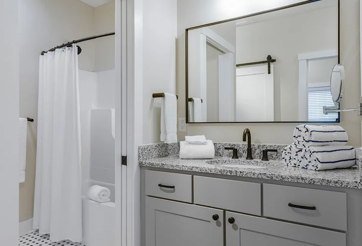 3-Bedroom Cottages Bathroom 1