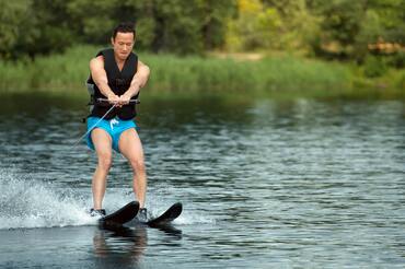 Ski Oneida Lake This Summer with our Top Tips for First-Time Water Skiers