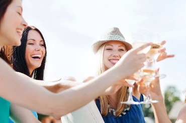 Host a Milestone Birthday Weekend on Oneida Lake
