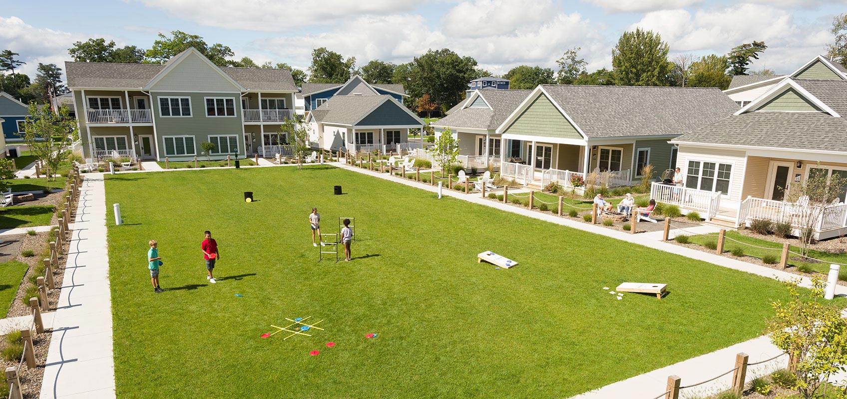 Cove guests playing lawn games